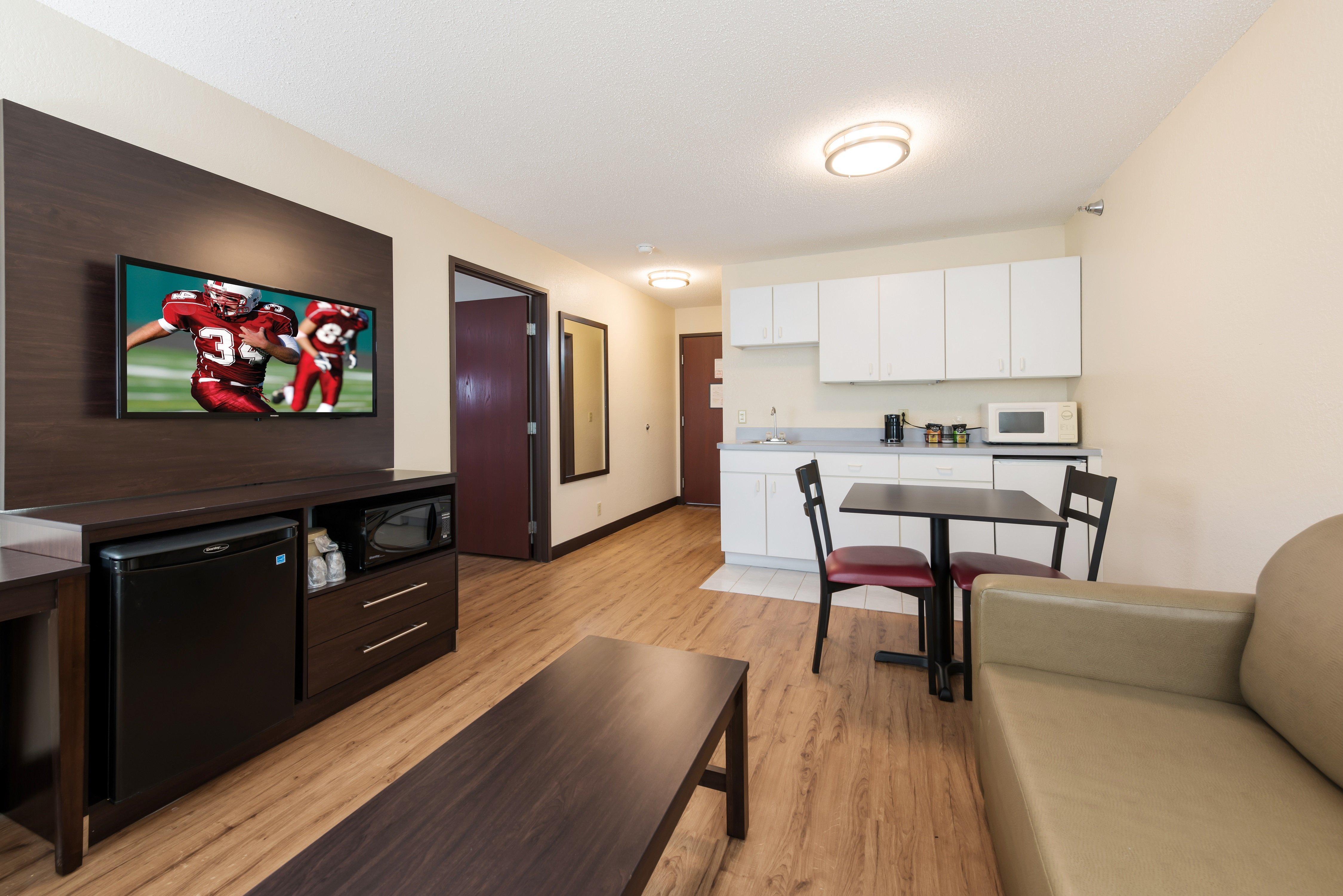 Red Roof Inn אובורן מראה חיצוני תמונה