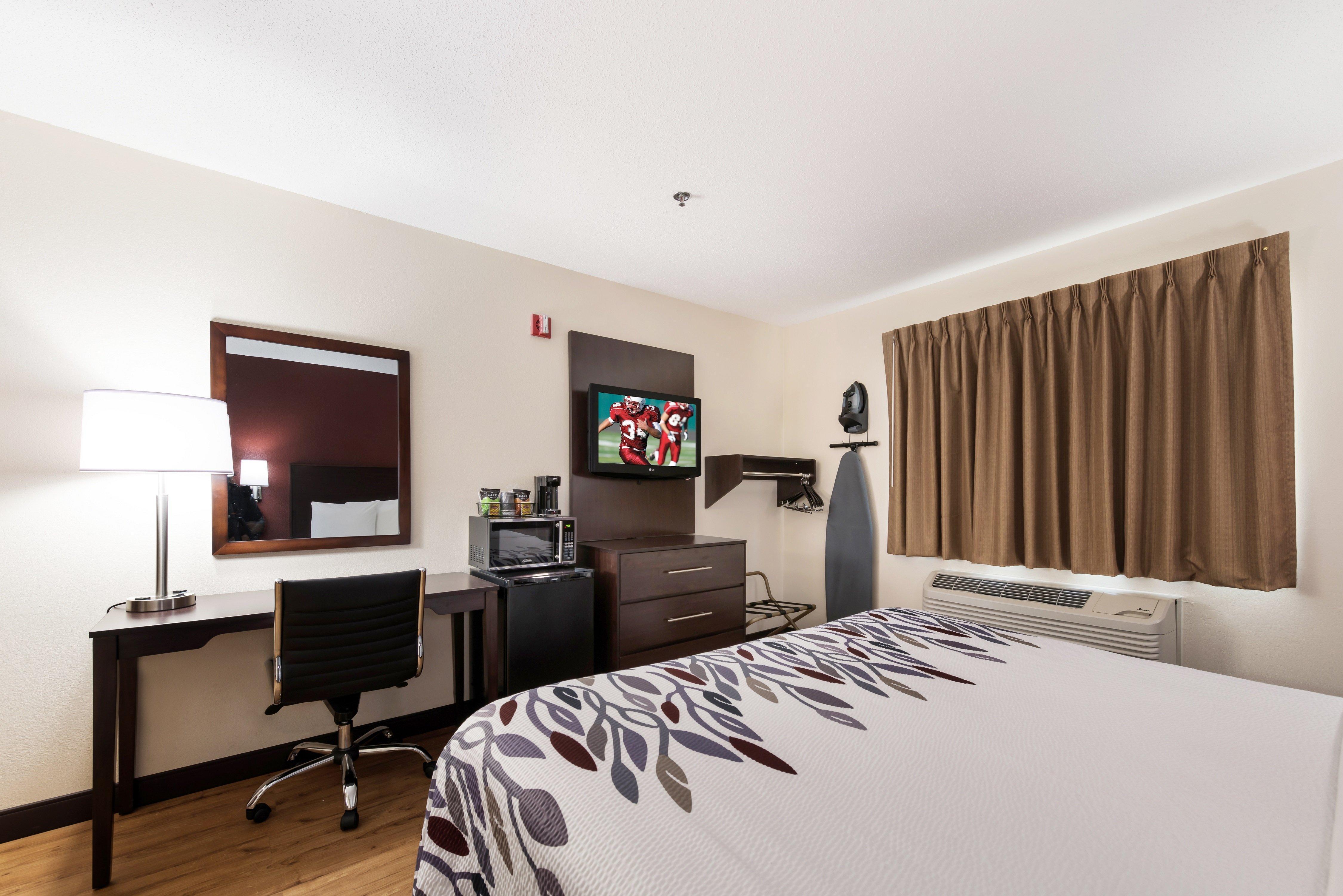Red Roof Inn אובורן מראה חיצוני תמונה