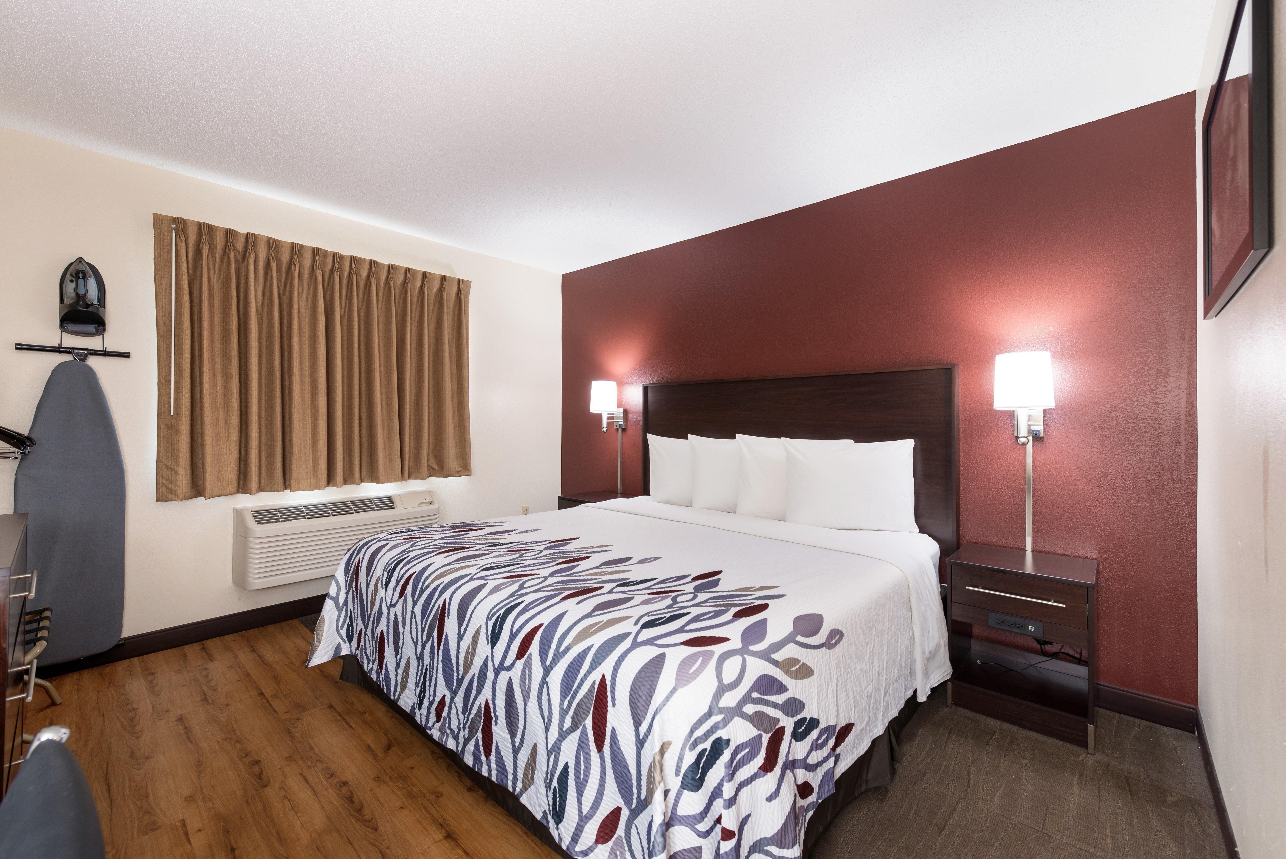 Red Roof Inn אובורן מראה חיצוני תמונה