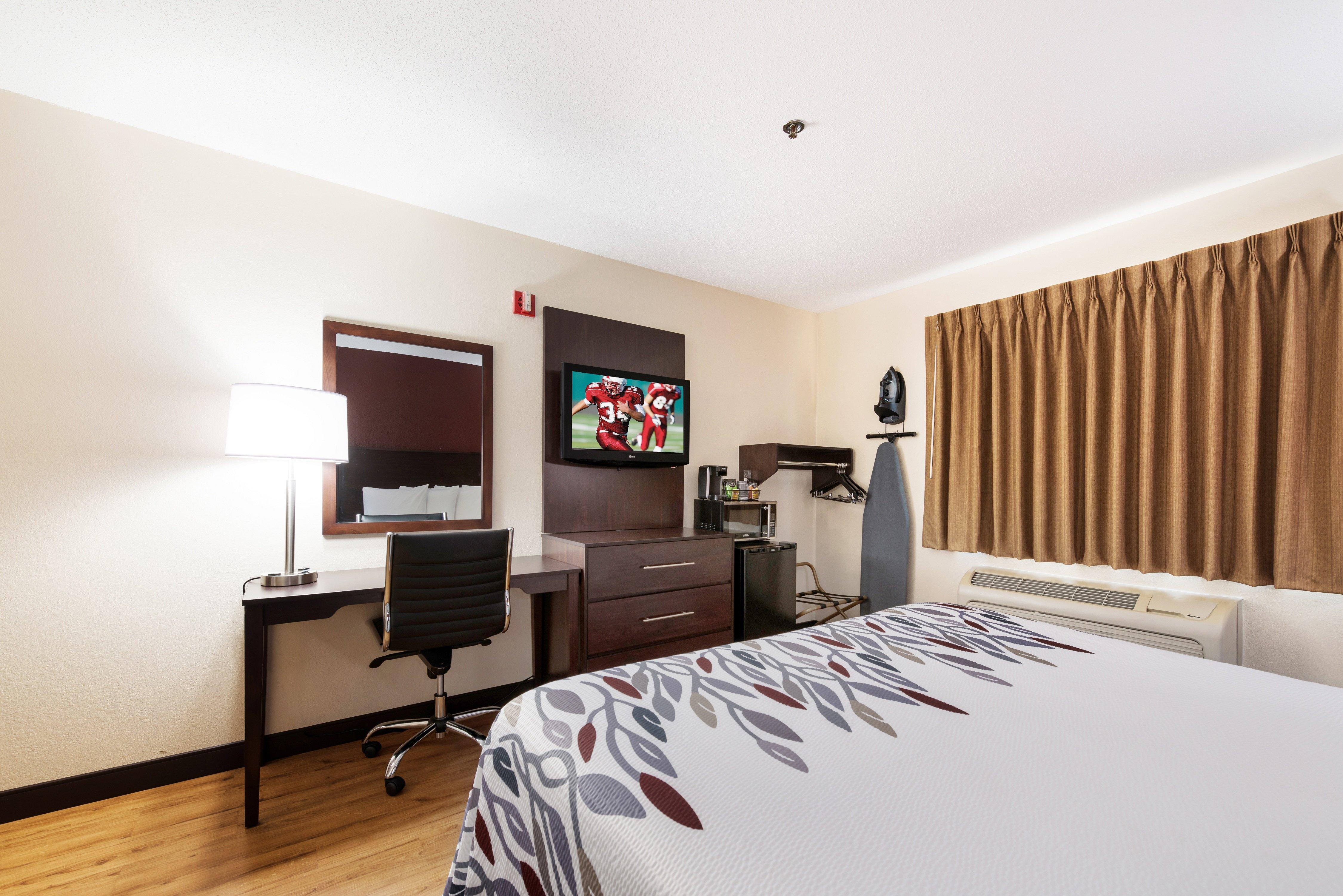 Red Roof Inn אובורן מראה חיצוני תמונה