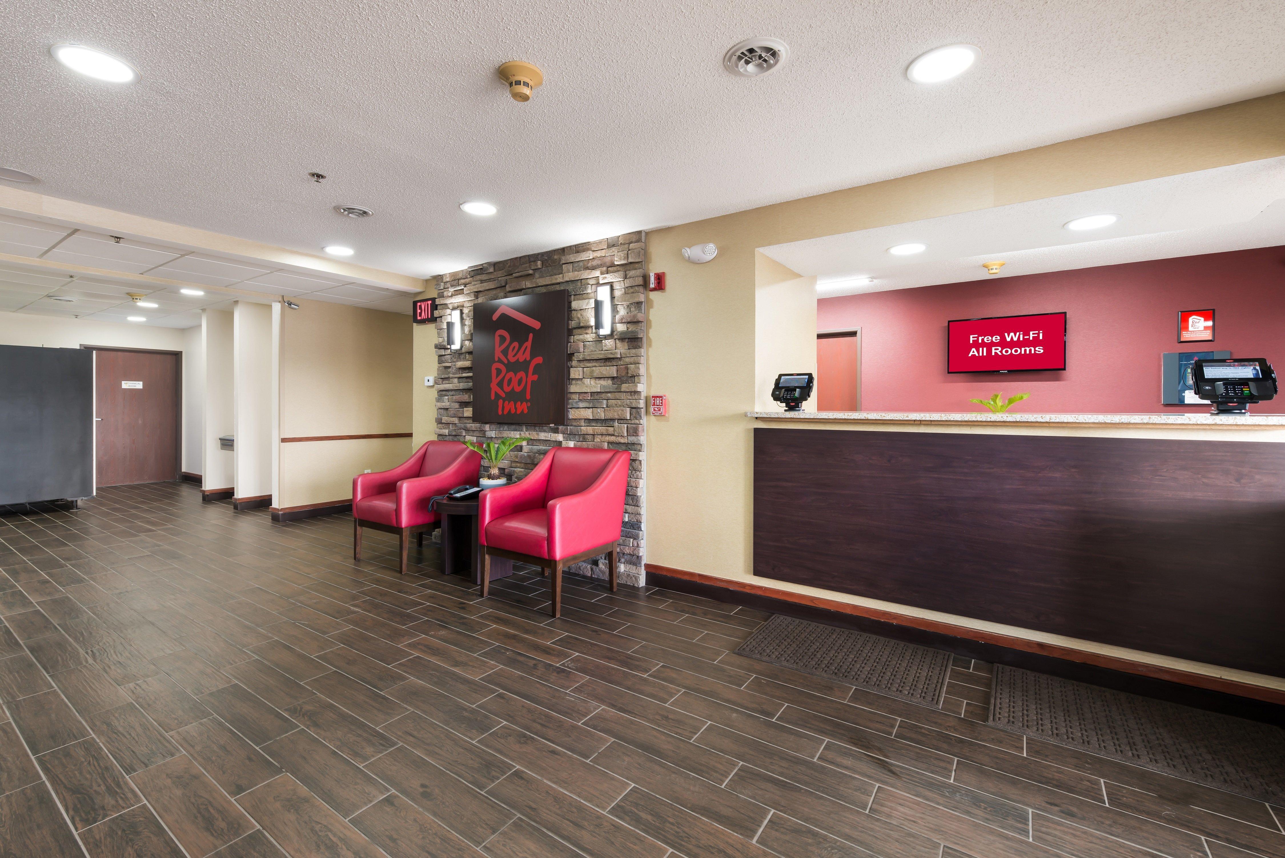 Red Roof Inn אובורן מראה חיצוני תמונה